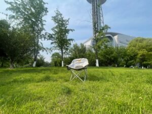 Wholesale portable moon camping chair steel frame Oxford fabric